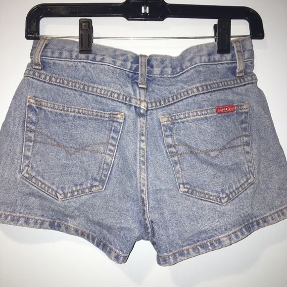 VINTAGE high waisted jean shorts - Picture 2 of 4